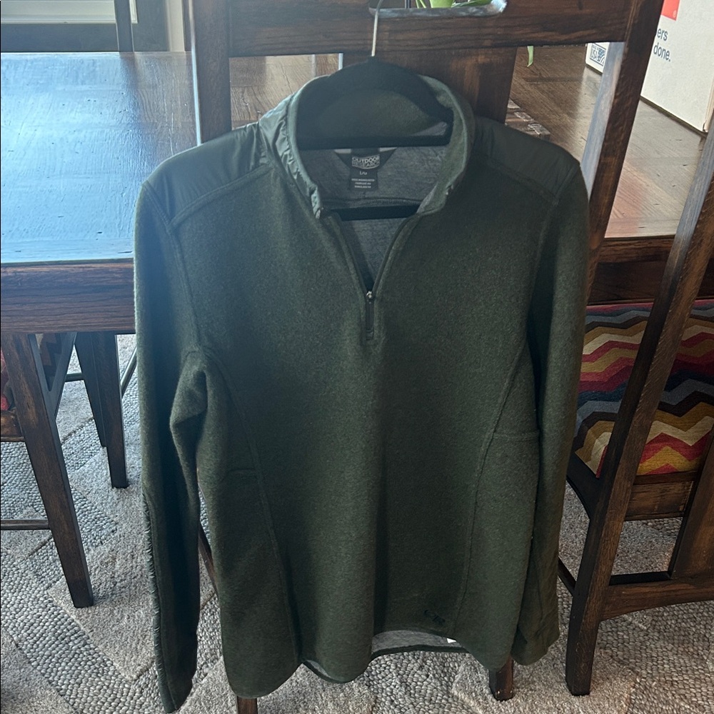 Outdoor Research Womens beautiful Olive merino wool Zip-Up Sweater